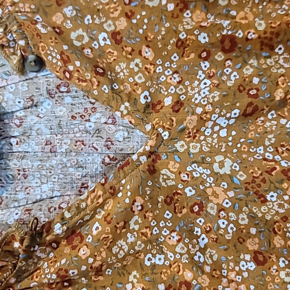 NWT Floral Tank (1X) - Picture 4 of 6